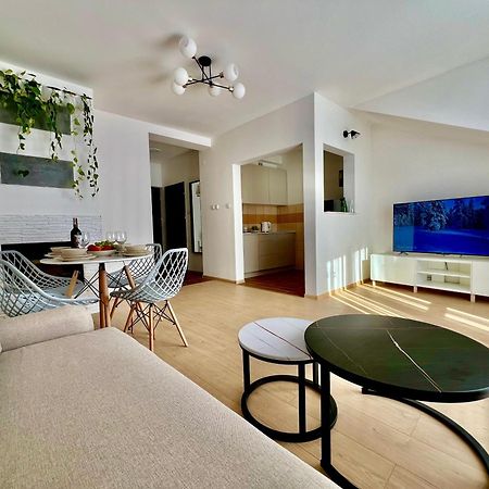 Apartament Wisteria Przemysl Bagian luar foto