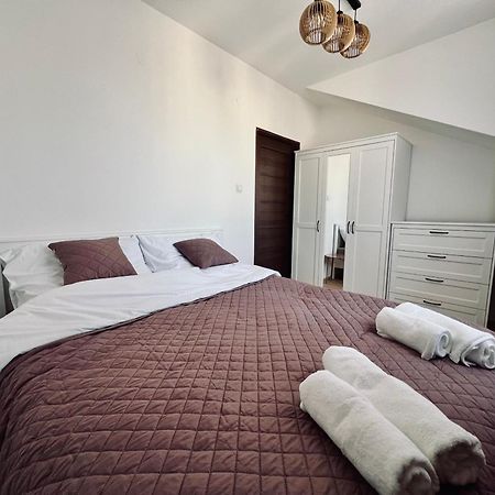 Apartament Wisteria Przemysl Bagian luar foto