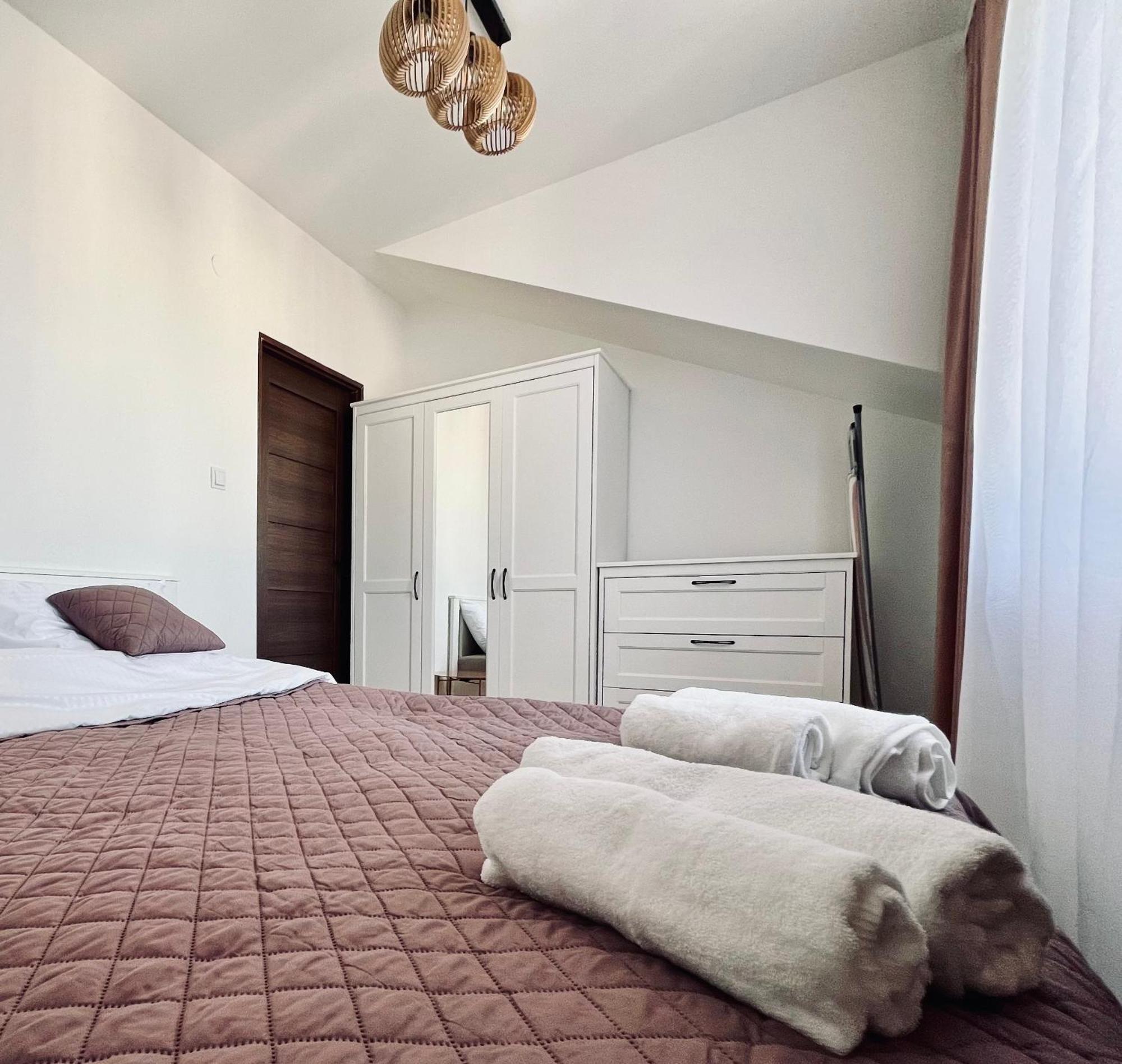 Apartament Wisteria Przemysl Bagian luar foto