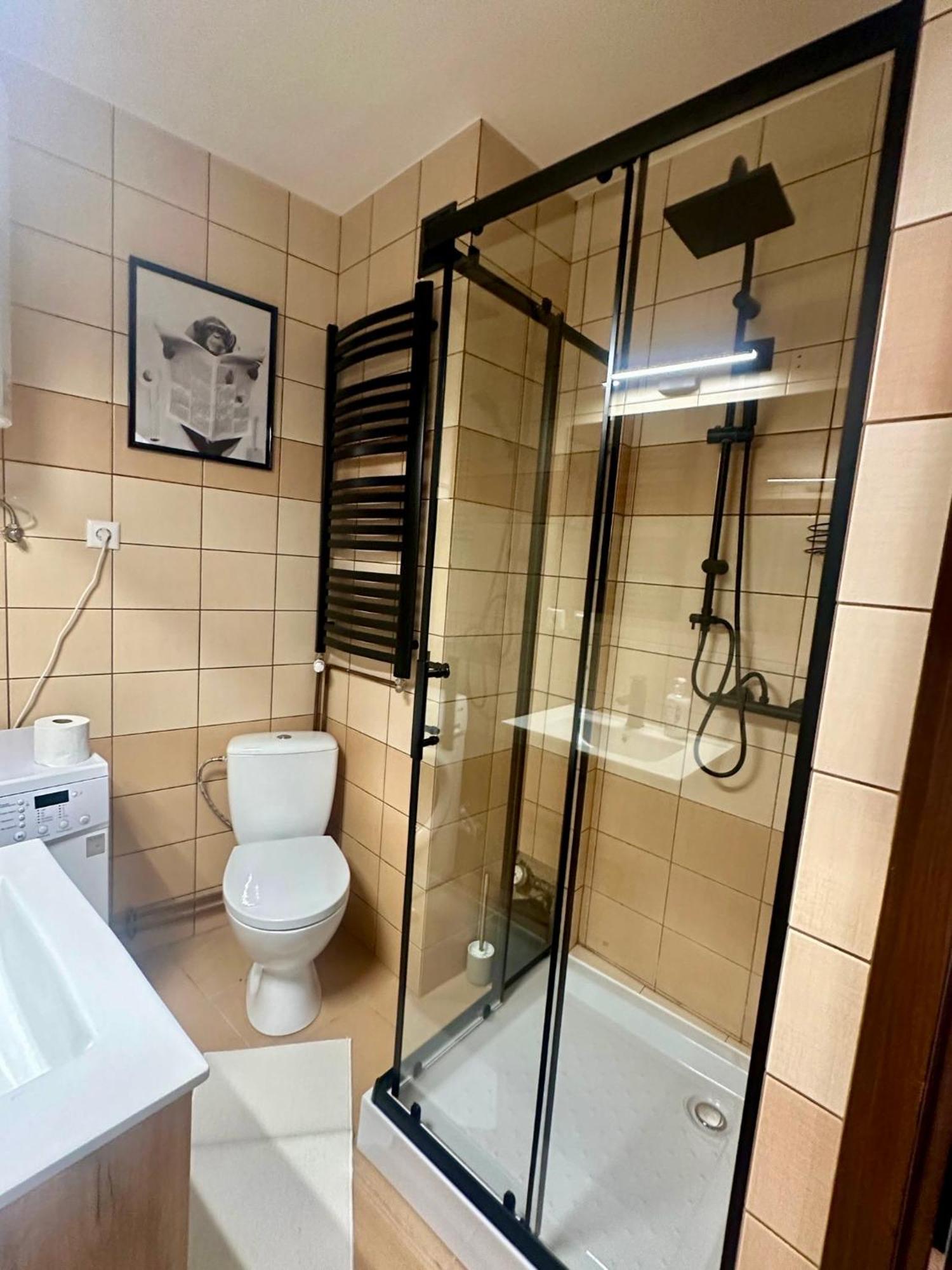 Apartament Wisteria Przemysl Bagian luar foto